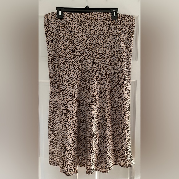Leith Animal Print Midi Skirt - Picture 3 of 7